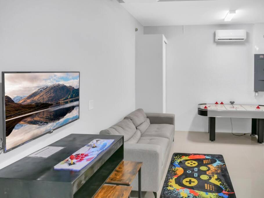 Casa Sevilla, Heated Pool, Sleeps 9, 4B3B Cape Coral Dış mekan fotoğraf